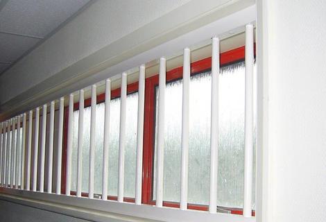 Fixed bars and grilles