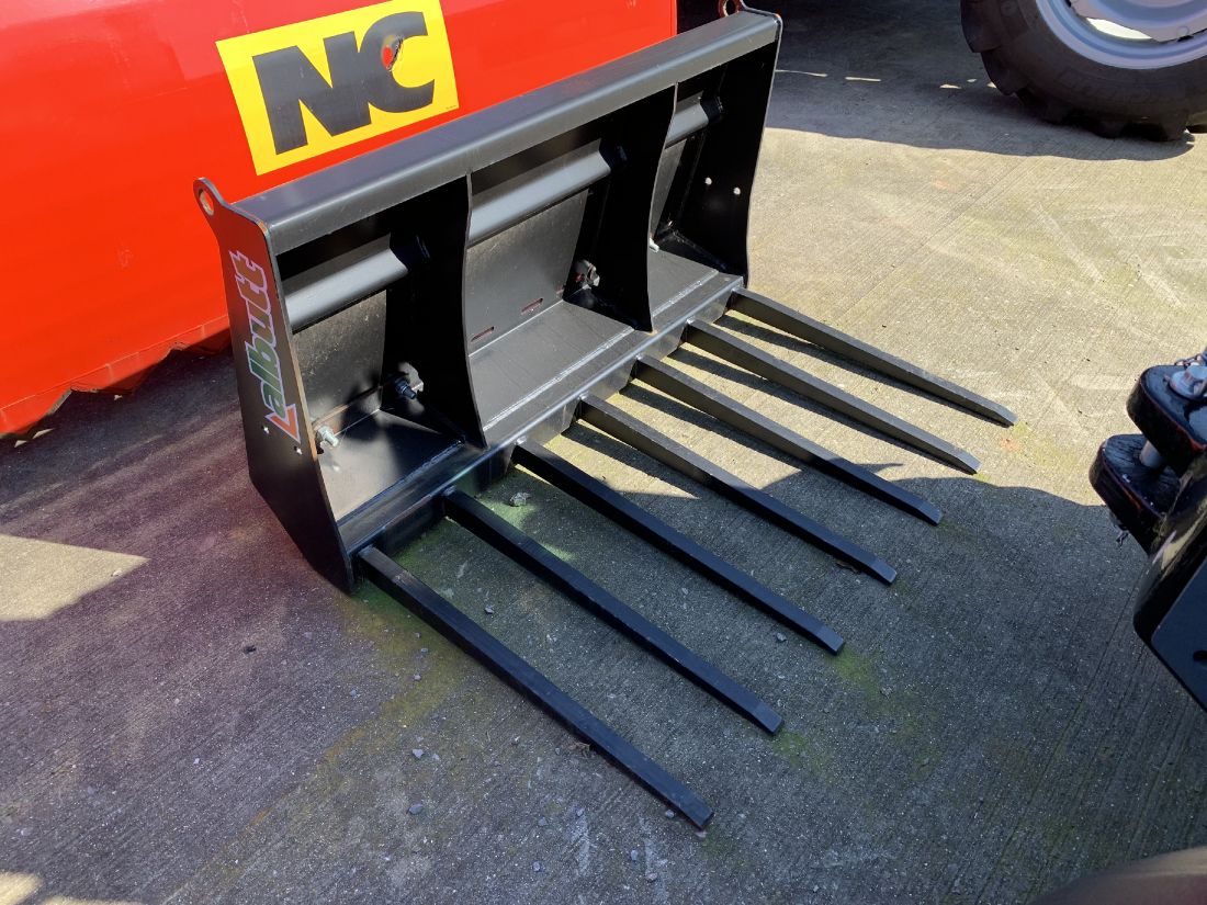 NEW ALBUTT MANURE FORK Medland Sanders & Twose Ltd (MST)