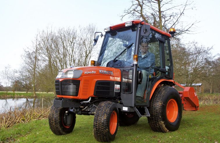 Kubota B3030 Mini Tractor